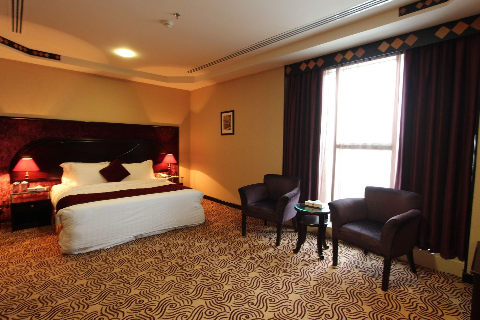 Awaliv International Hotel Ta'if Exterior foto A room at the hotel