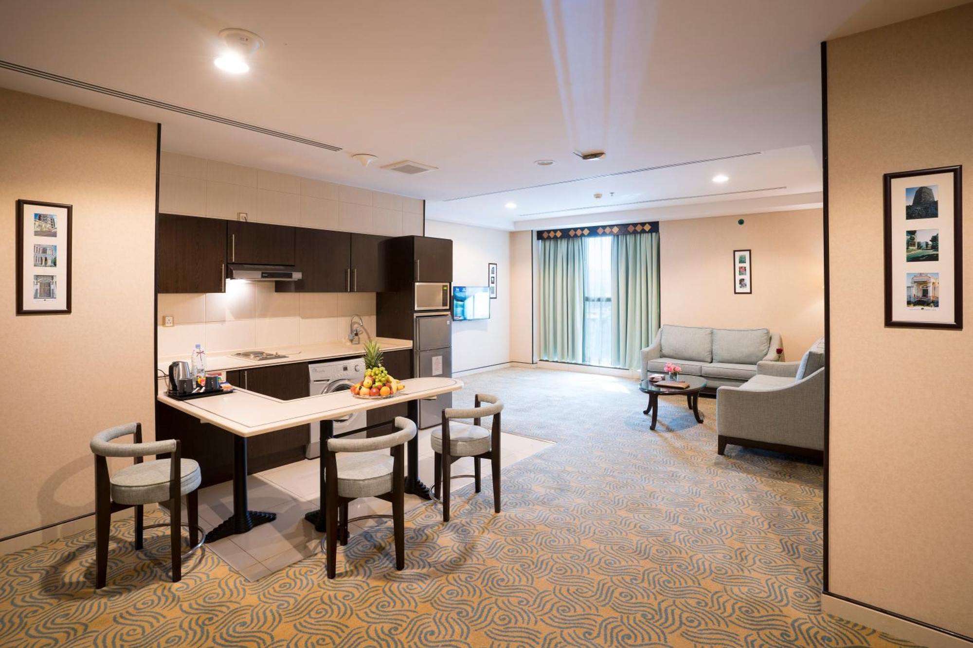 Awaliv International Hotel Ta'if Habitación foto A typical apartment at the Park